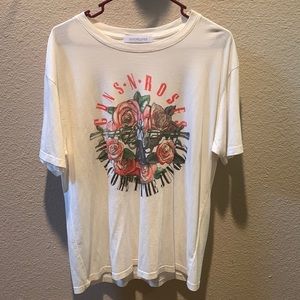 Guns and Roses daydreamer band tee!